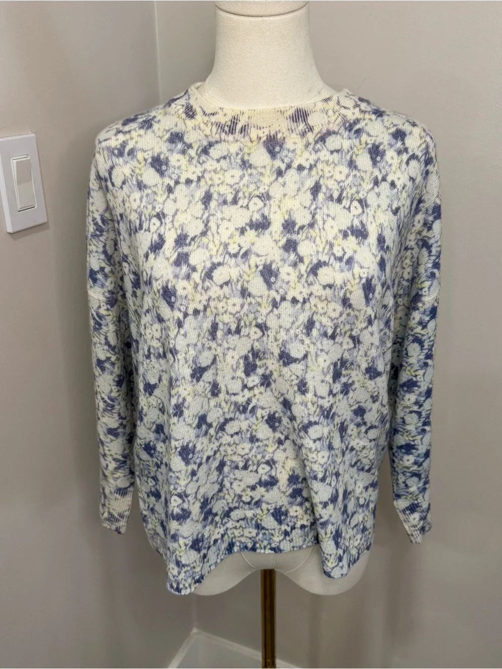 Kinross Cashmere Sweater Multi Floral pattern Size Large 100% cashmere